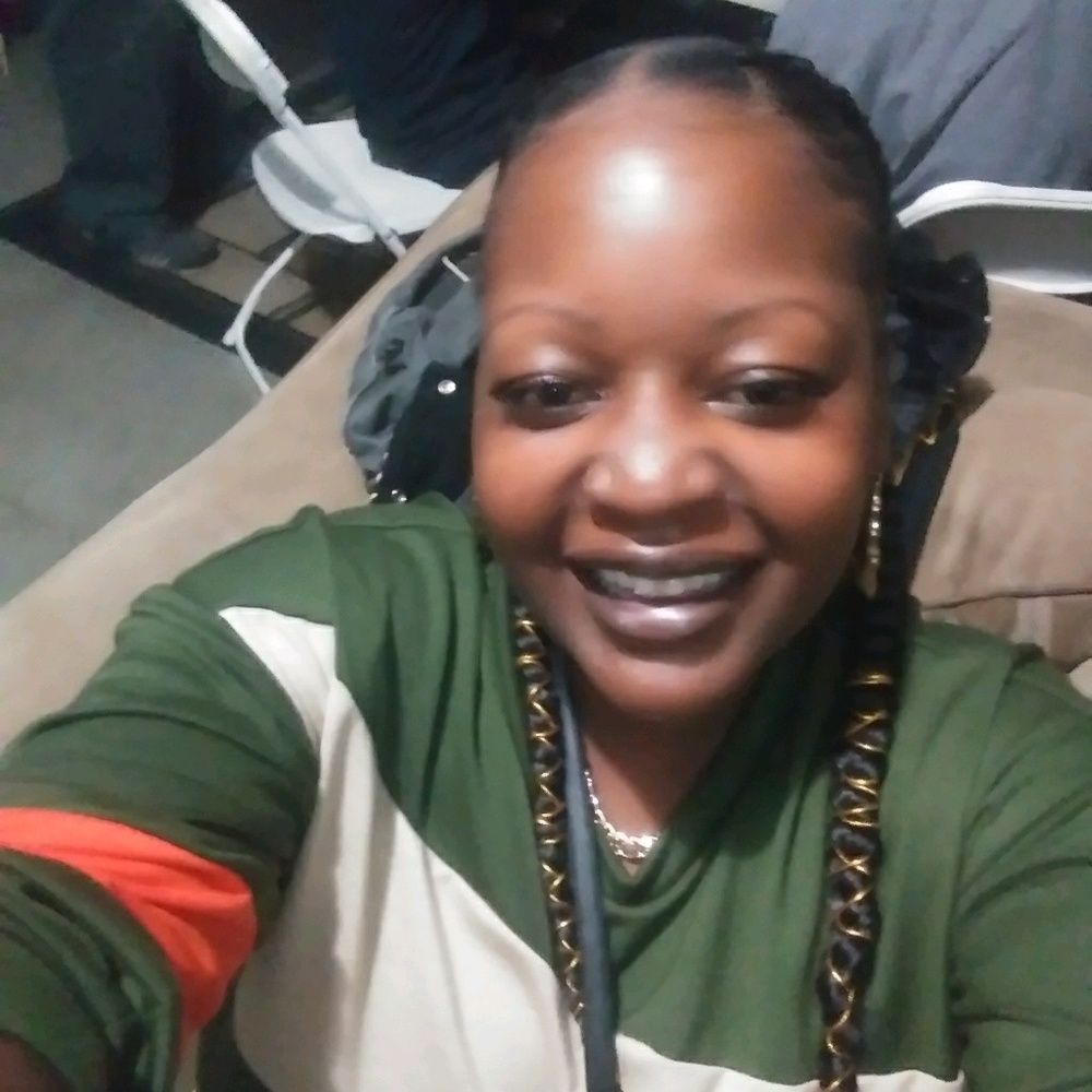 Meet your Posher, Lakisha